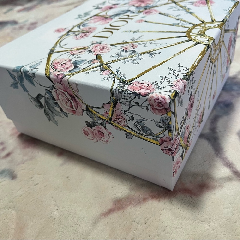 Dior Pink and Gold Floral Box - Picture 5 of 7